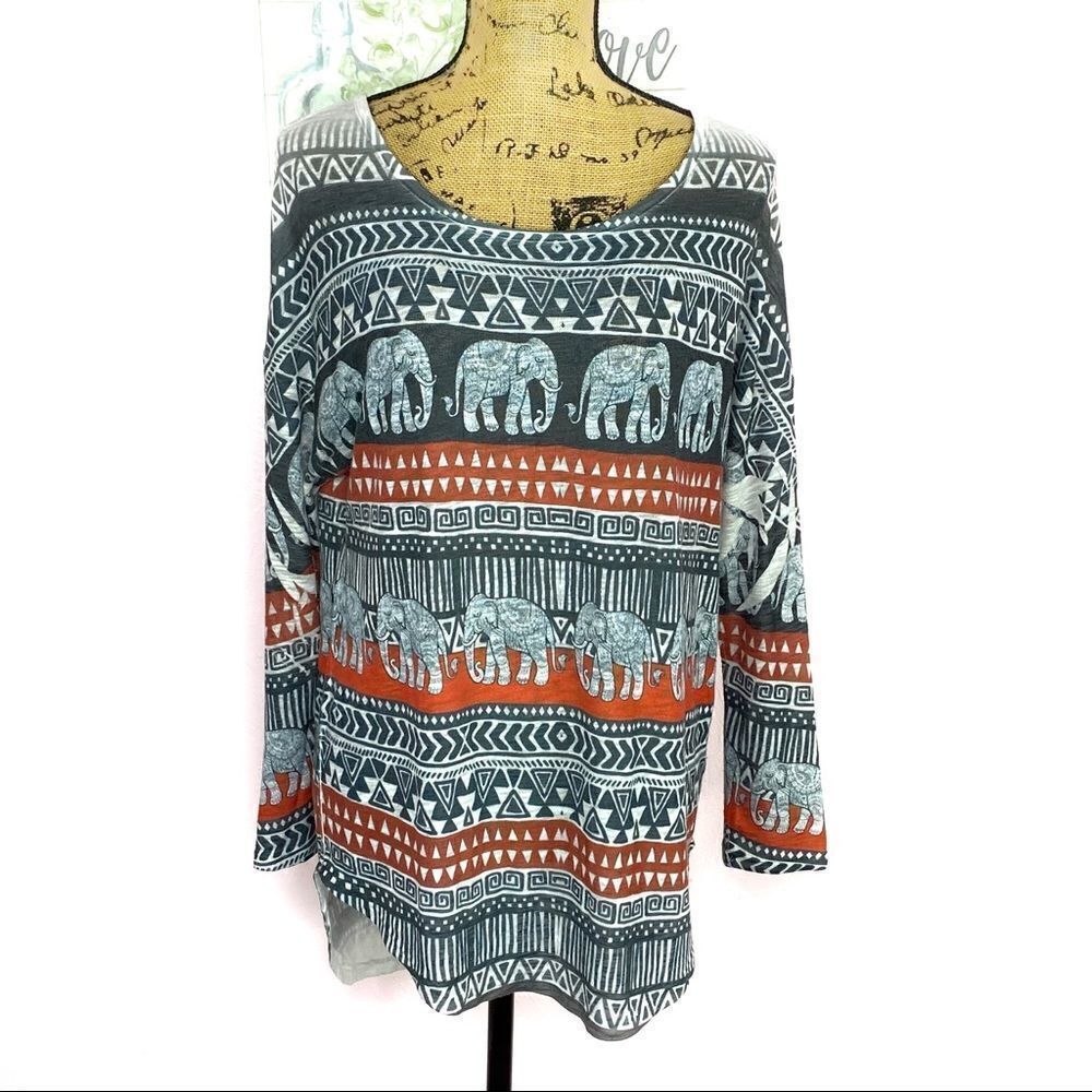 Teenbell Elephant Tribal Print Stamp Dyed T-shirt Black Red Medium 3/4 Sleeve